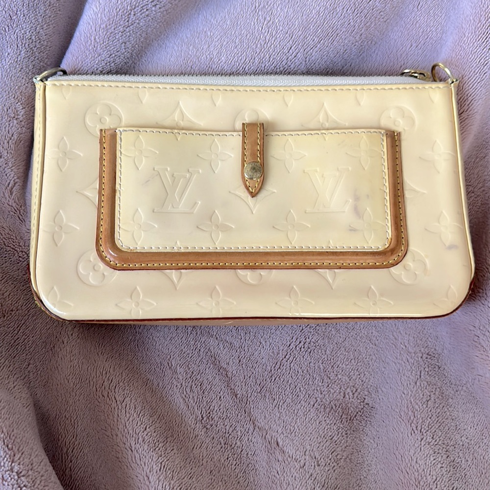 Louis Vuitton Pochette